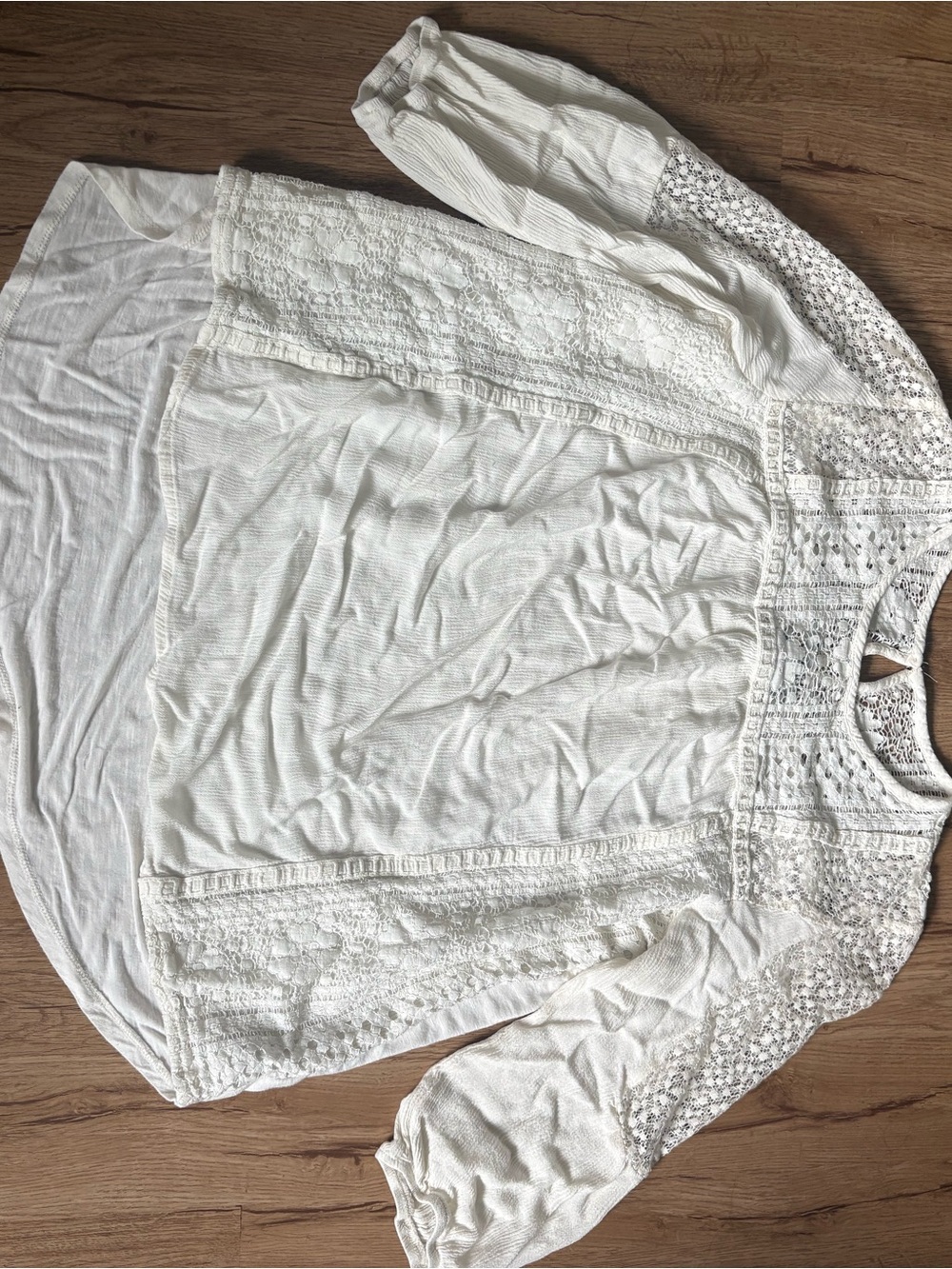 Knox Rose White Crochet Panel Long Sleeve Tunic